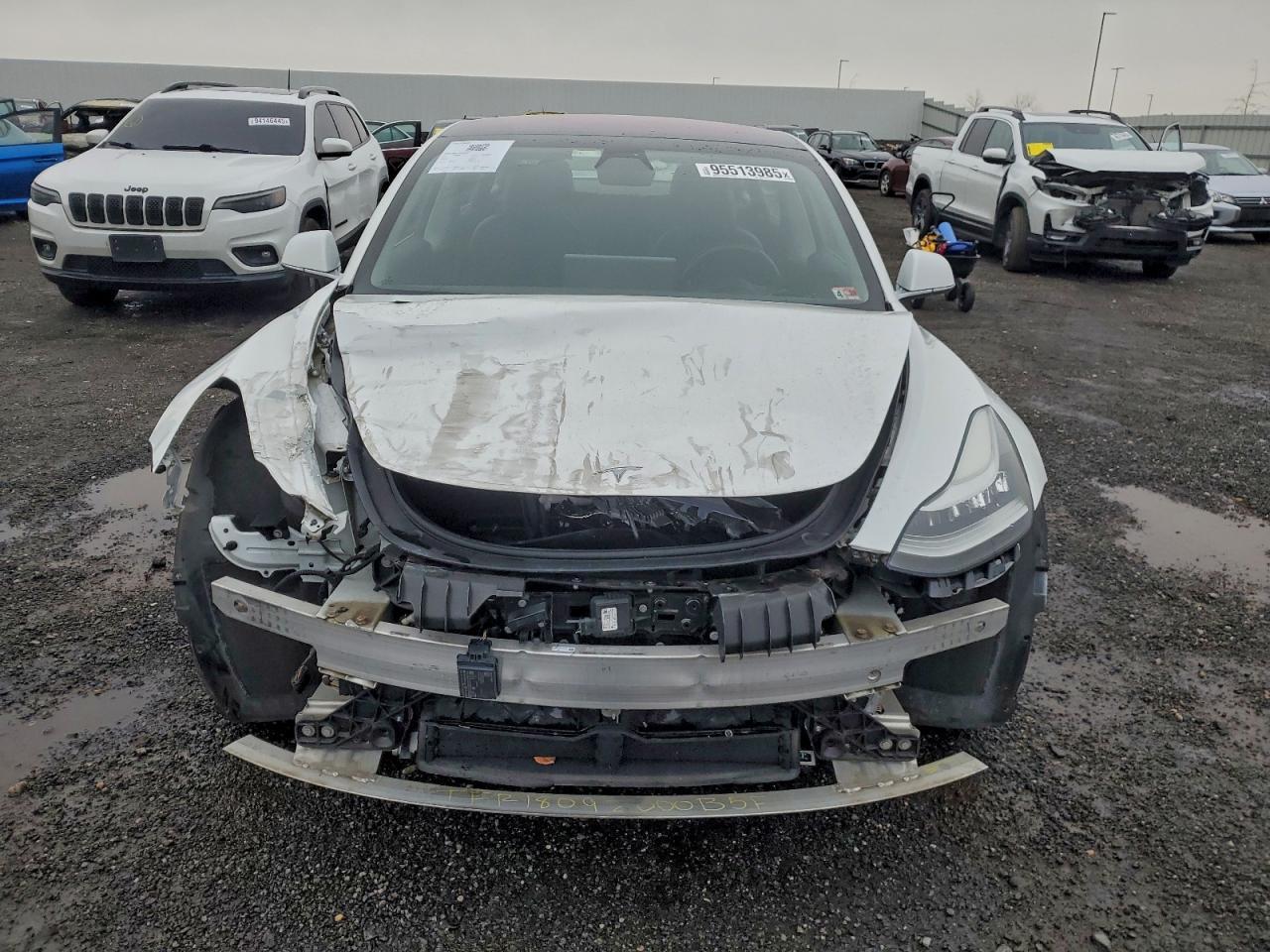 2018 Tesla Model 3 - Фото 5