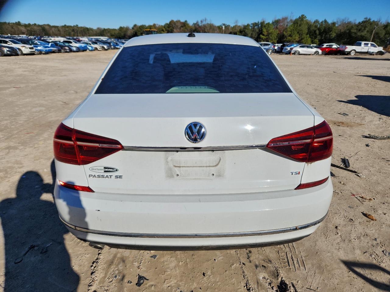 2018 Volkswagen Passat Se - Фото 6