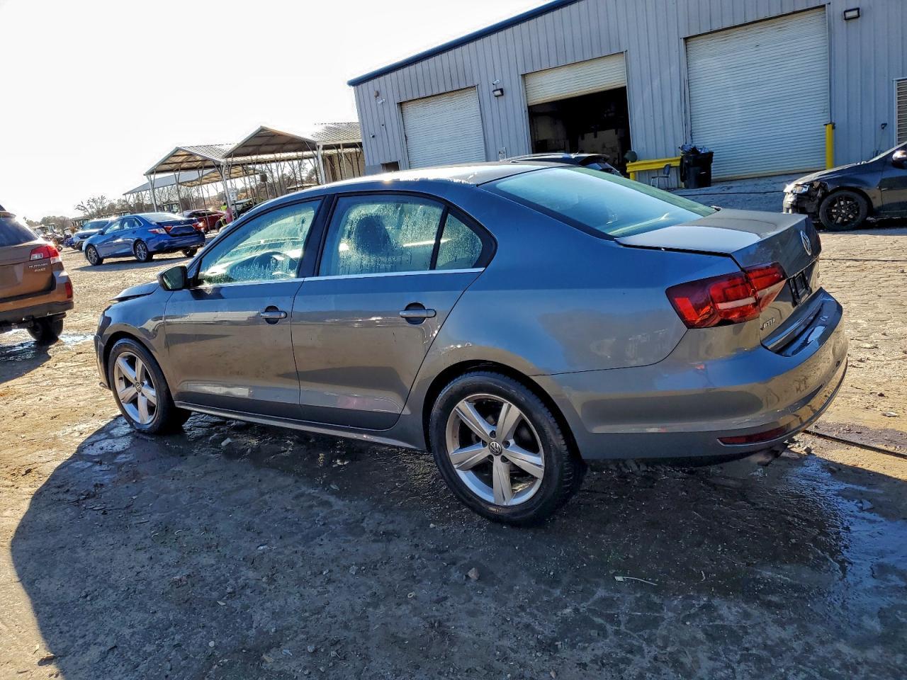 2017 Volkswagen Jetta S - Фото 2