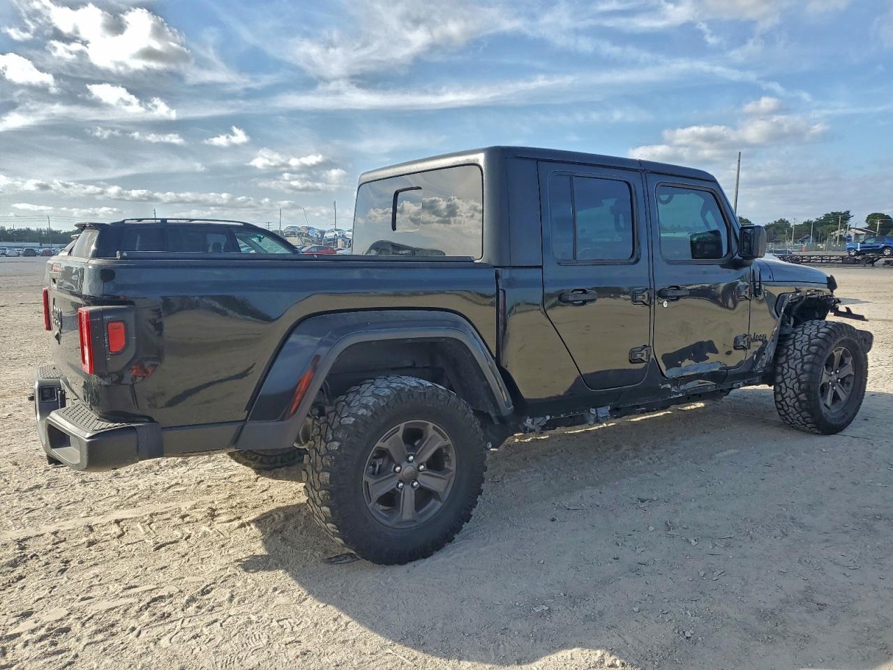 2021 Jeep Gladiator Sport - Фото 3