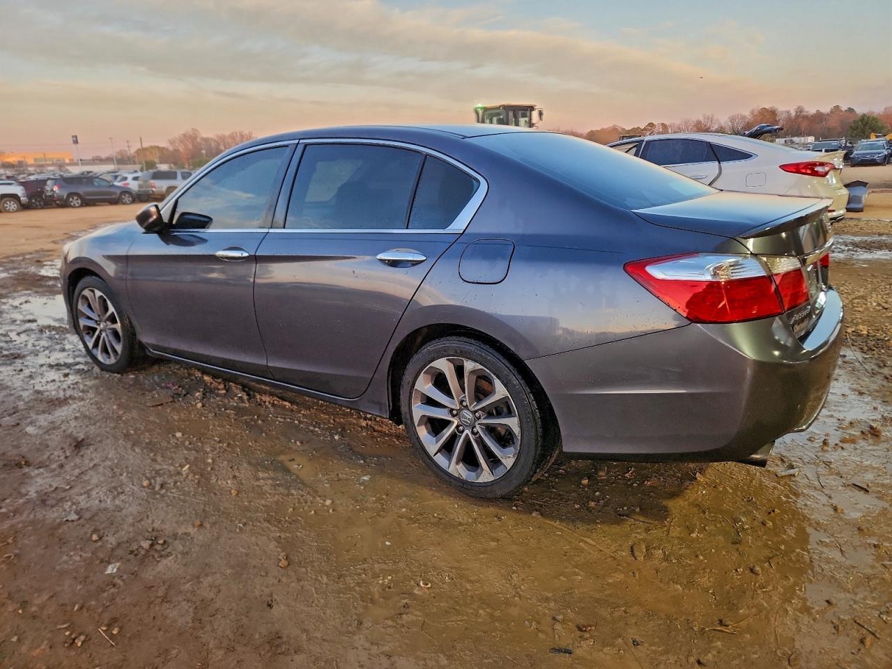 2013 Honda Accord Sport - Image 2