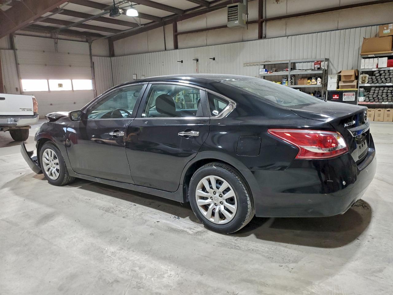 2013 Nissan Altima 2.5 - Фото 2
