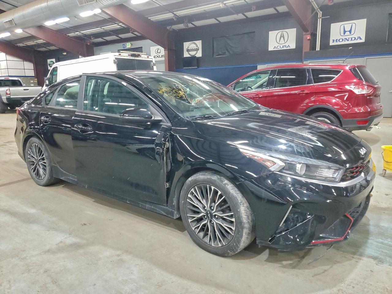 2022 Kia Forte Gt Line - Фото 4