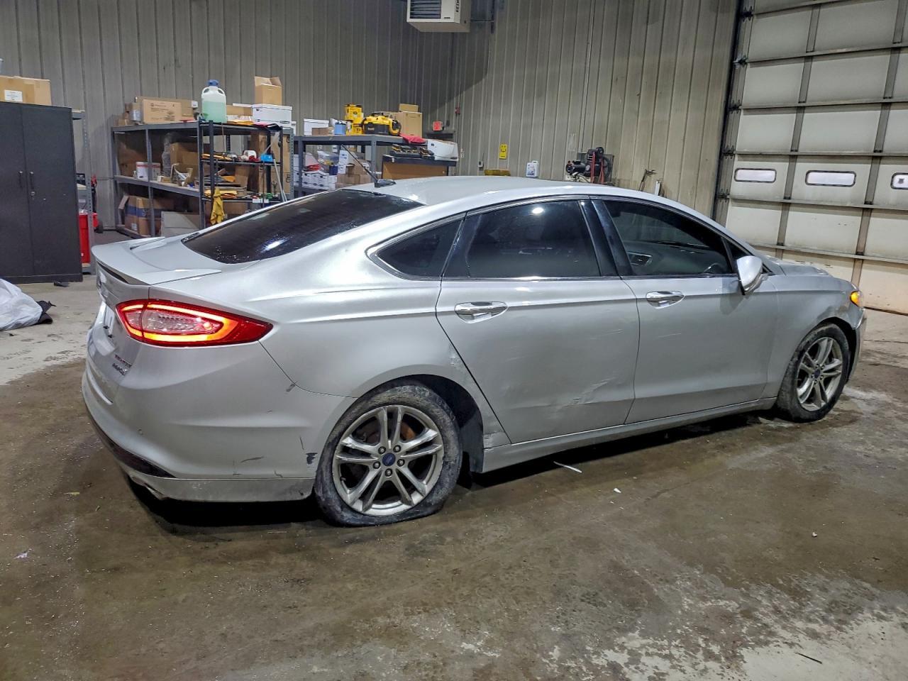 2016 Ford Fusion Titanium Hev - Фото 3