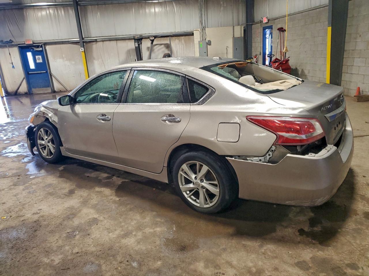 2013 Nissan Altima 2.5 - Фото 2