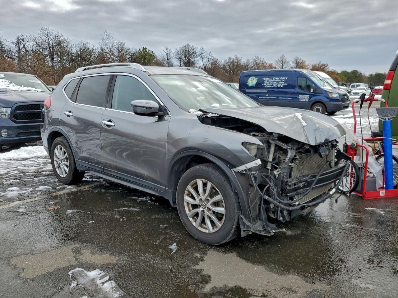 2018 Nissan Rogue S - Фото 4