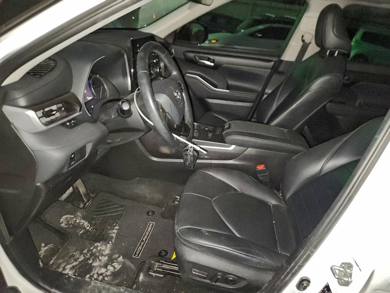 2020 Toyota Highlander Xle - Image 7