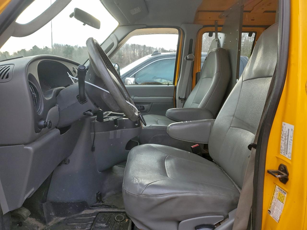 2008 Ford E150 Delivery Van - Image 7