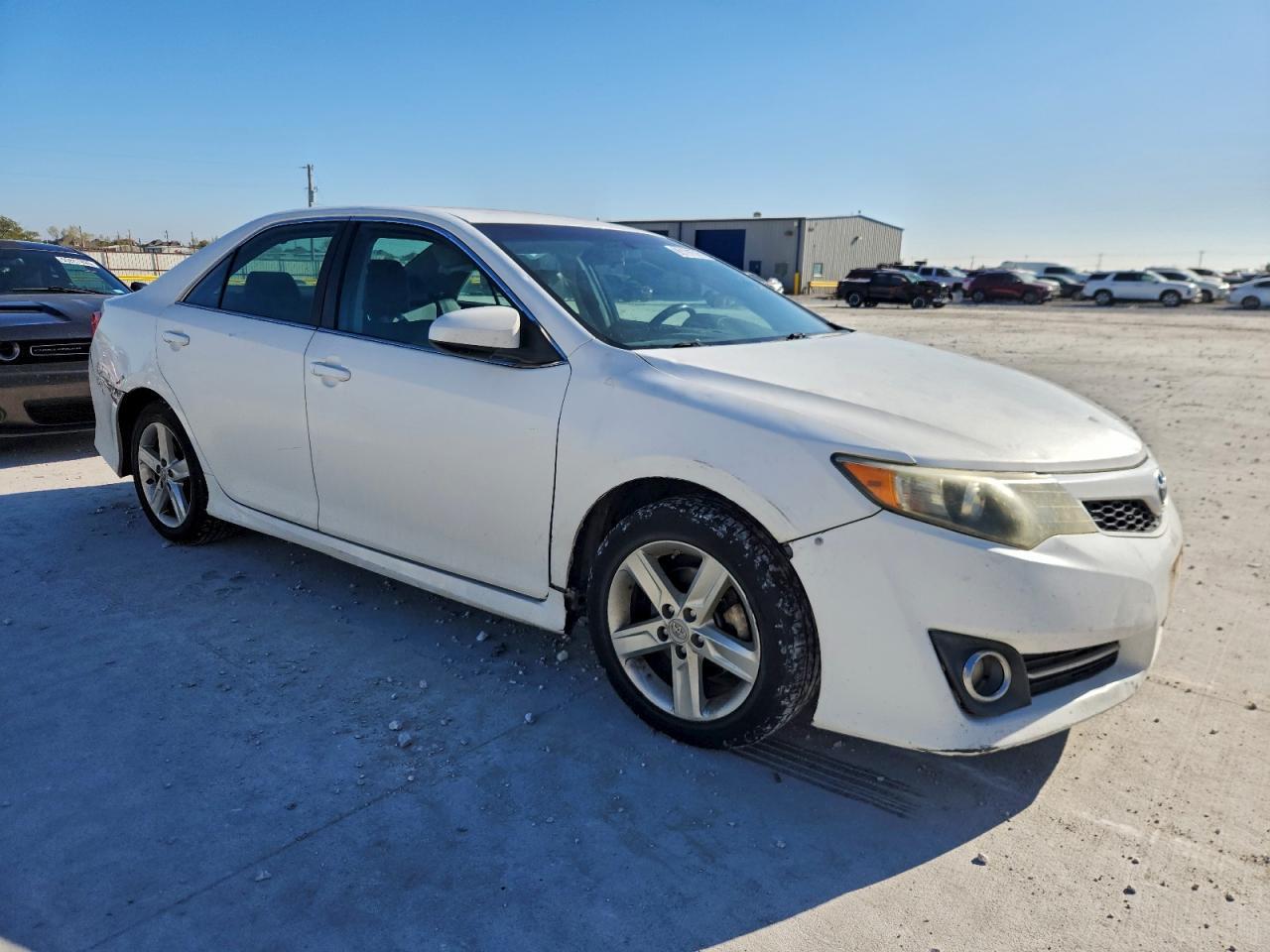 2013 Toyota Camry - Фото 4