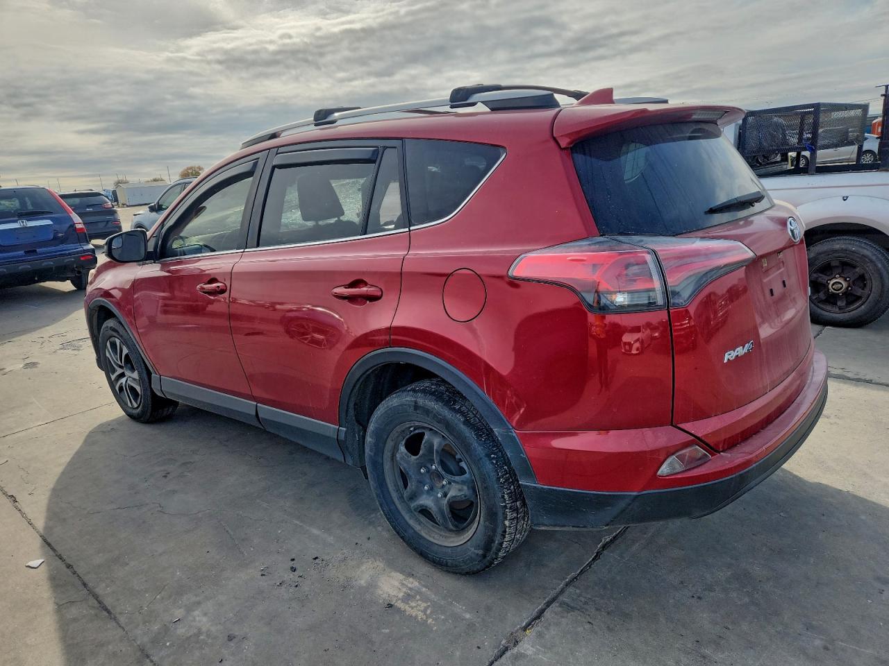 2017 Toyota Rav4 Le - Фото 2