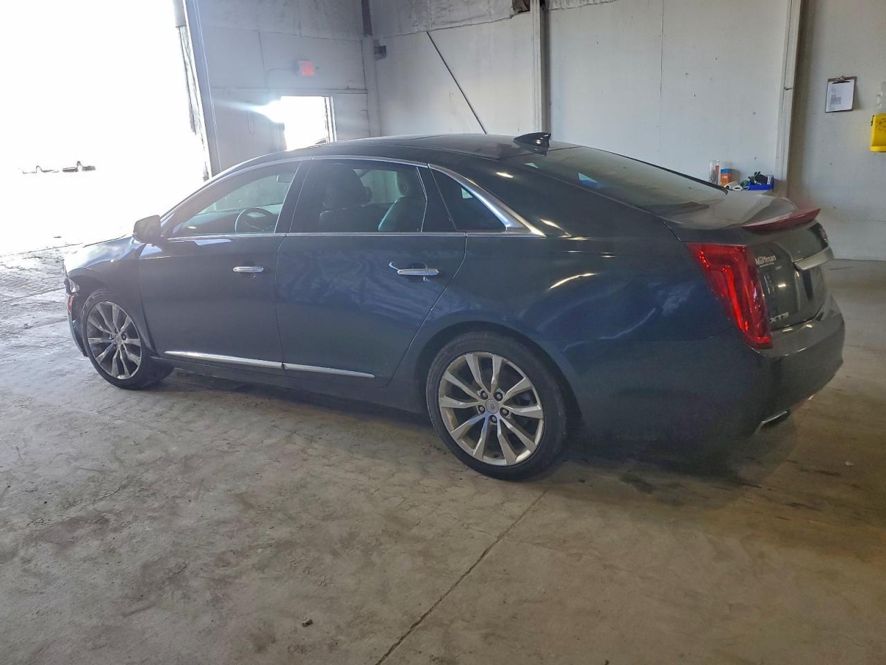 2015 Cadillac Xts Luxury Collection - Image 2