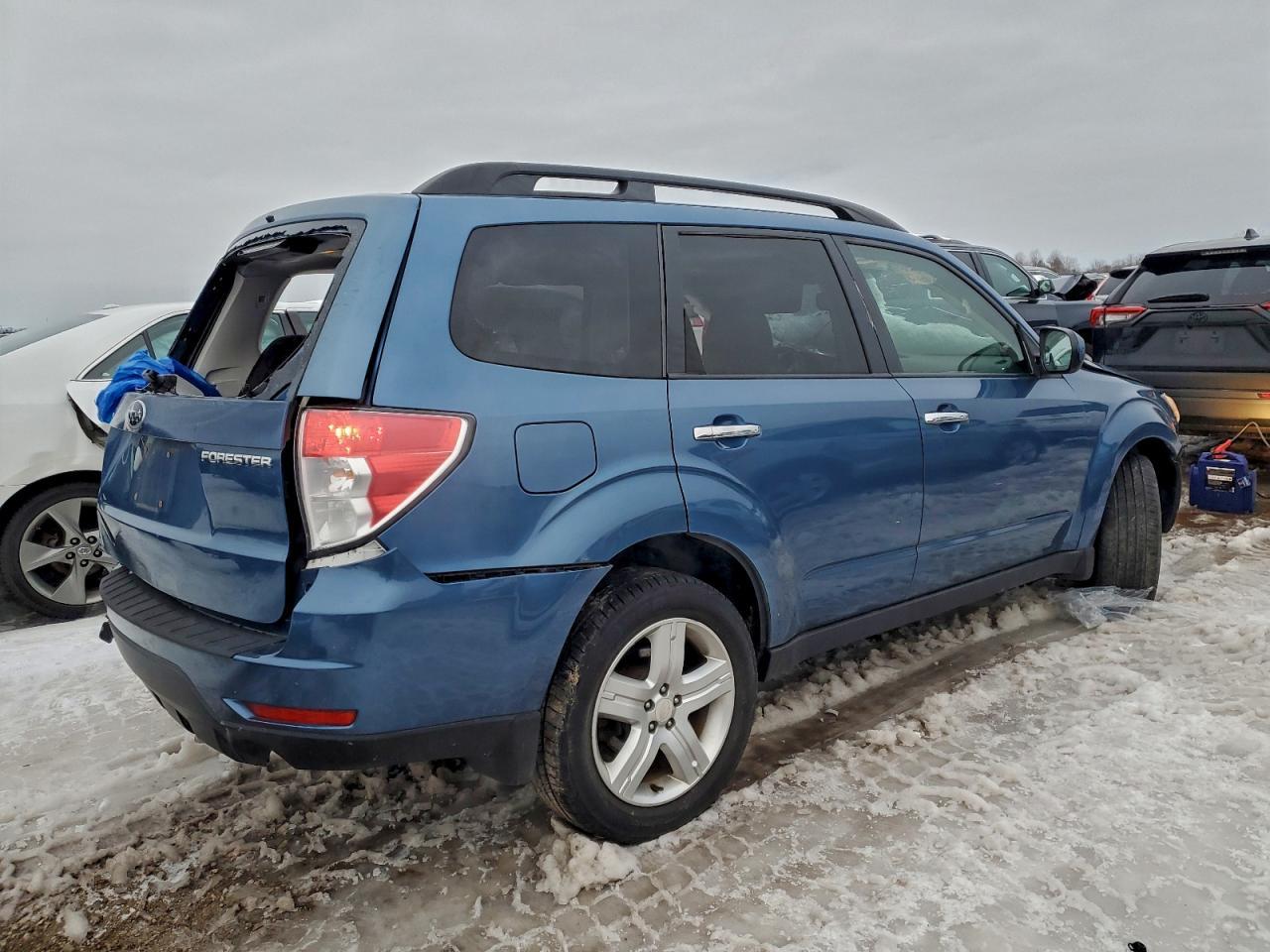 2010 Subaru Forester 2.5X Limited - Фото 3