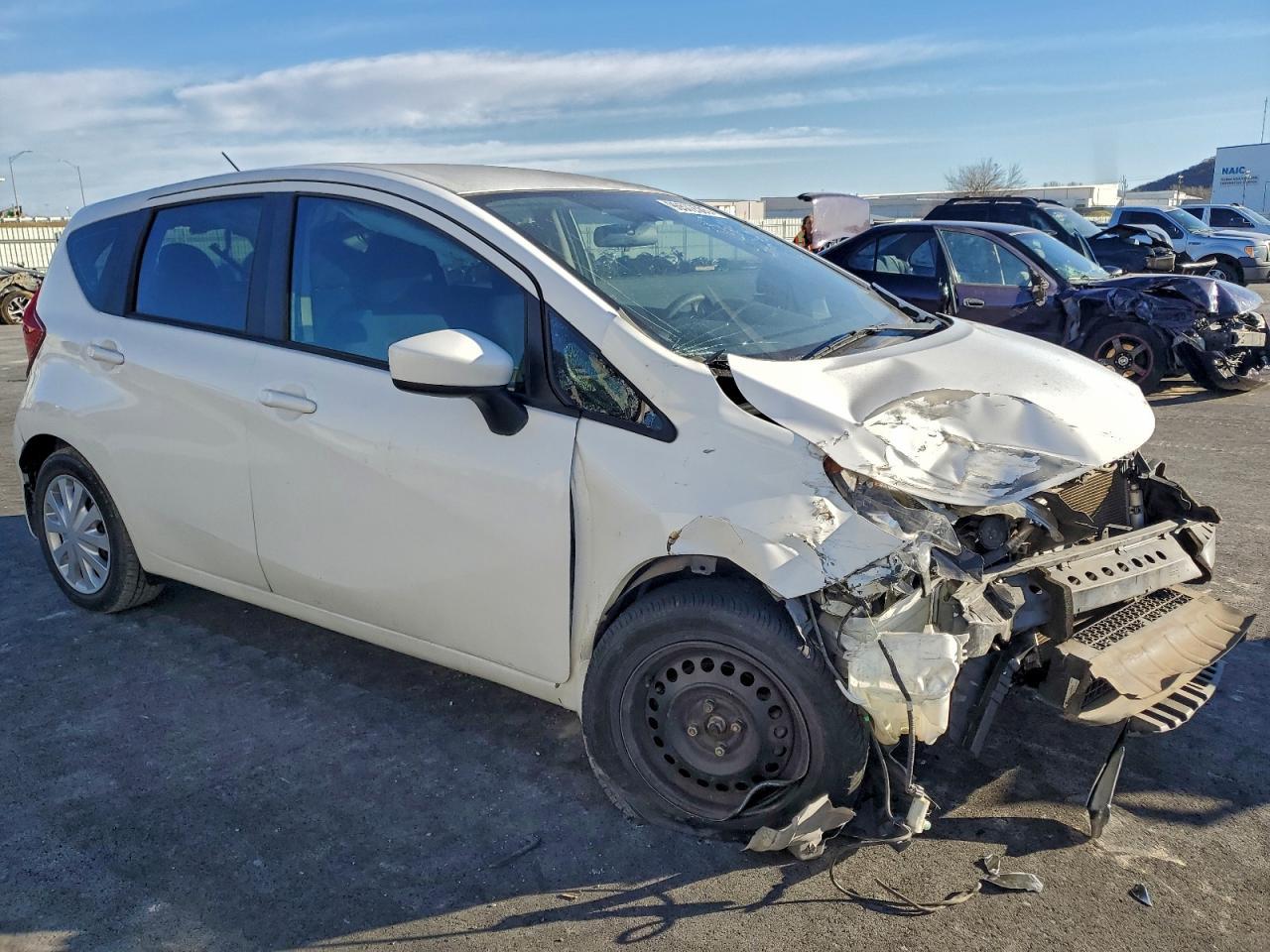 2015 Nissan Versa Note S - Фото 4