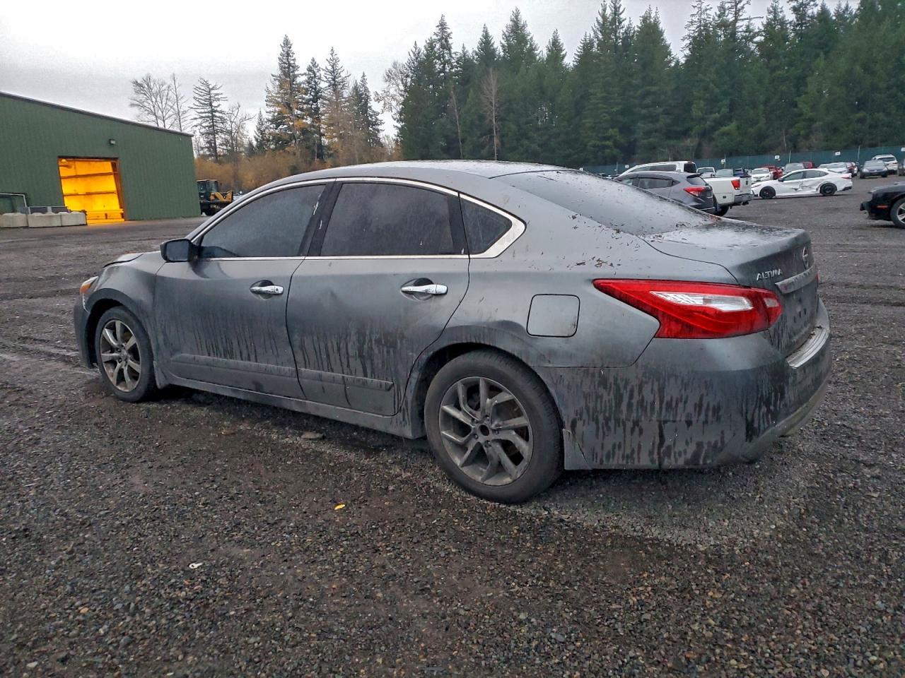2016 Nissan Altima 2.5 - Фото 2