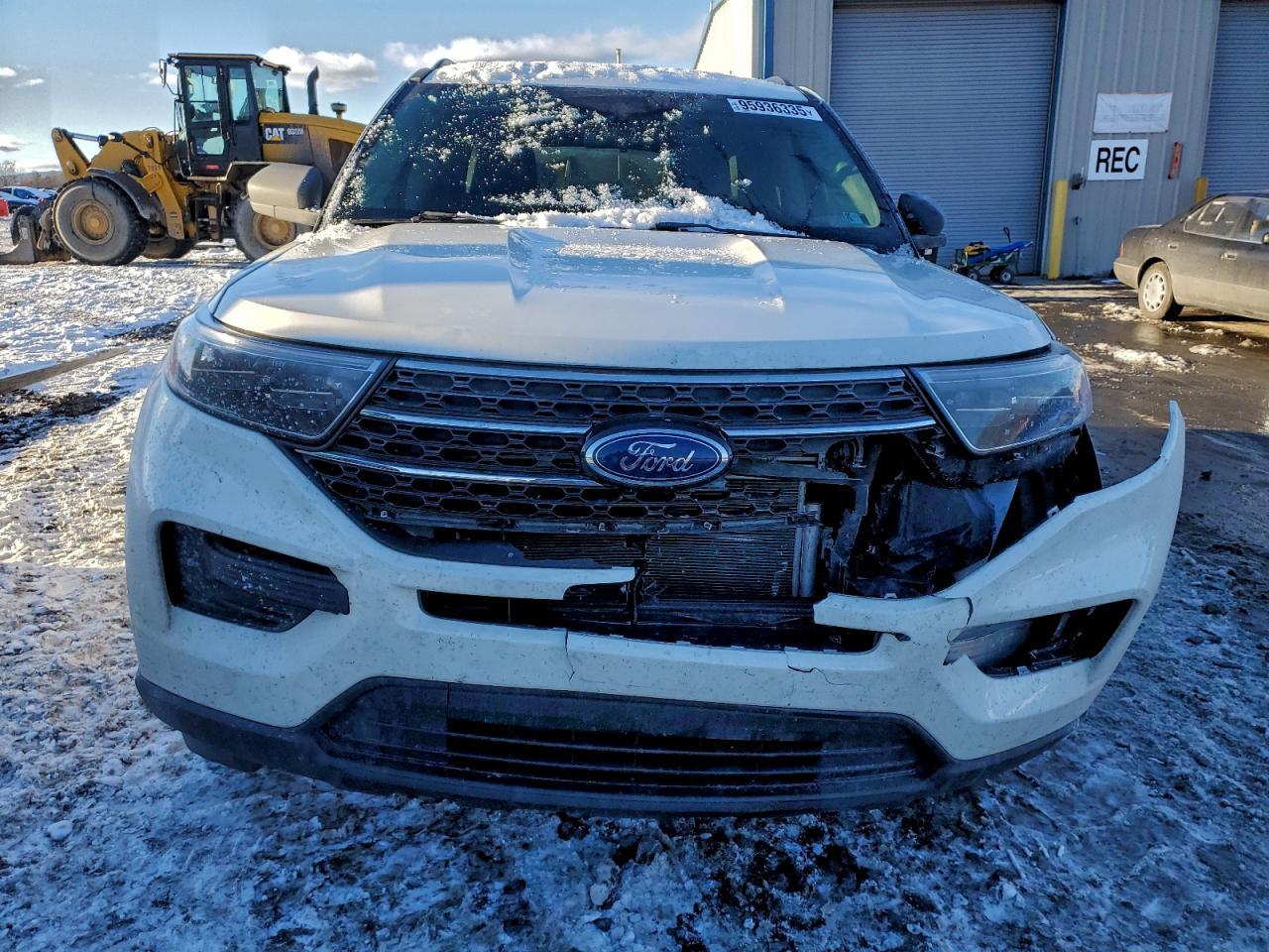 2022 Ford Explorer Xlt - Фото 5