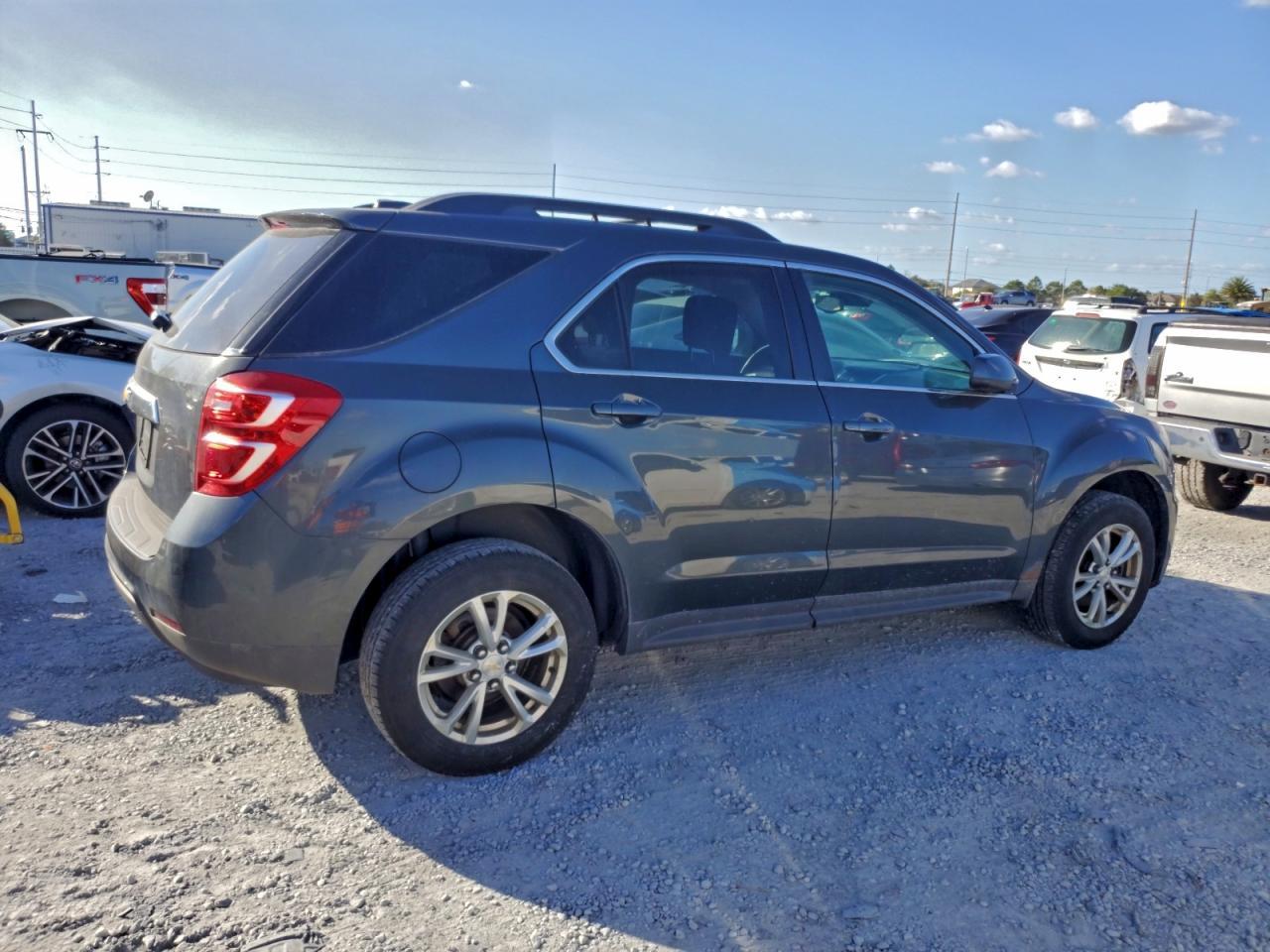 2017 Chevrolet Equinox Lt - Image 3