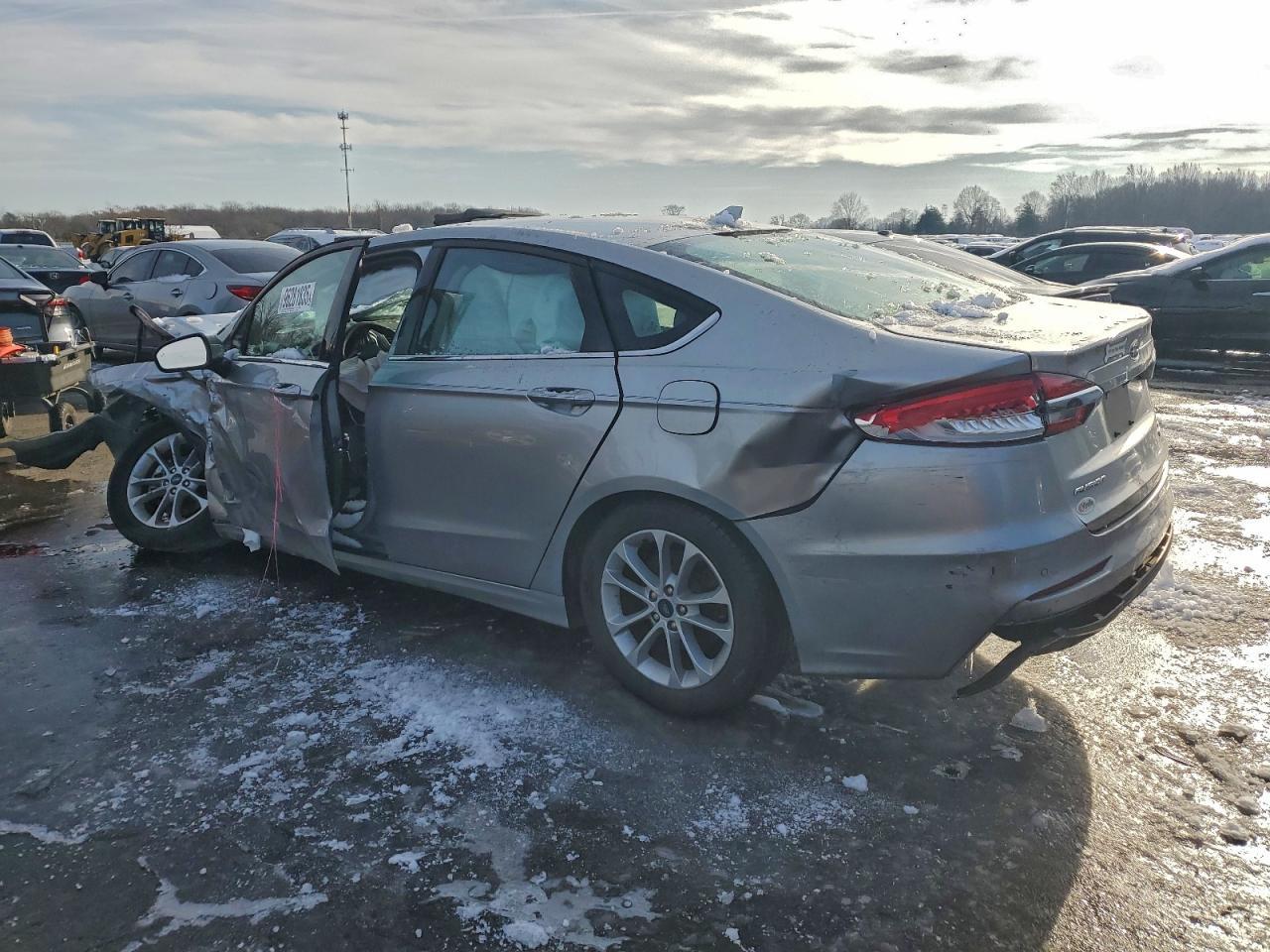 2020 Ford Fusion Se - Фото 2