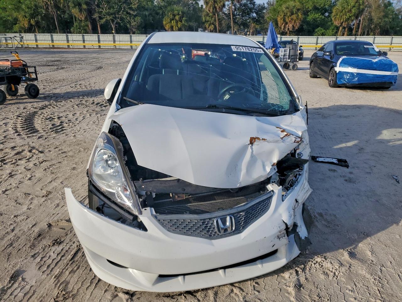 2011 Honda Fit Sport - Image 5