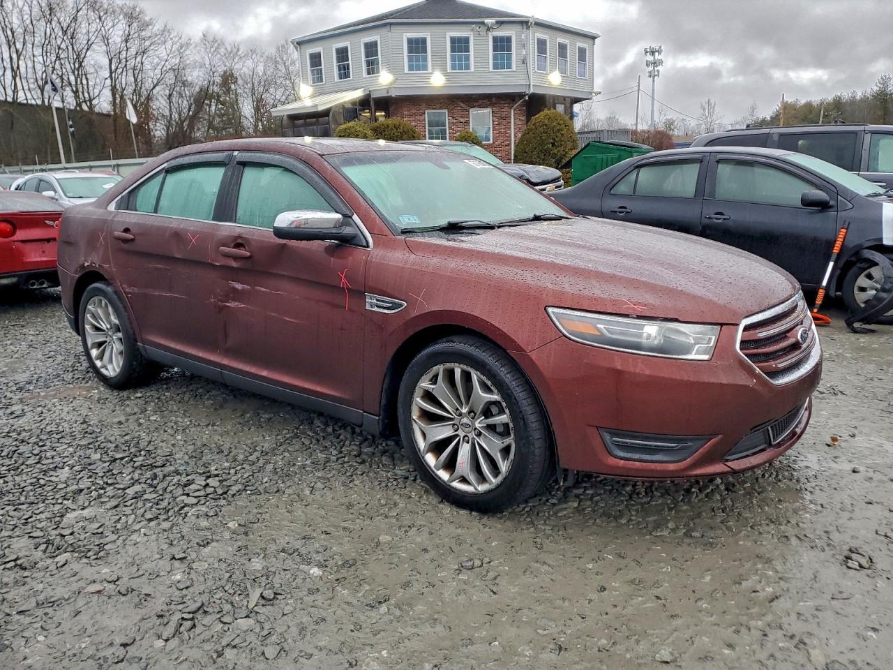 2015 Ford Taurus Limited - Image 4