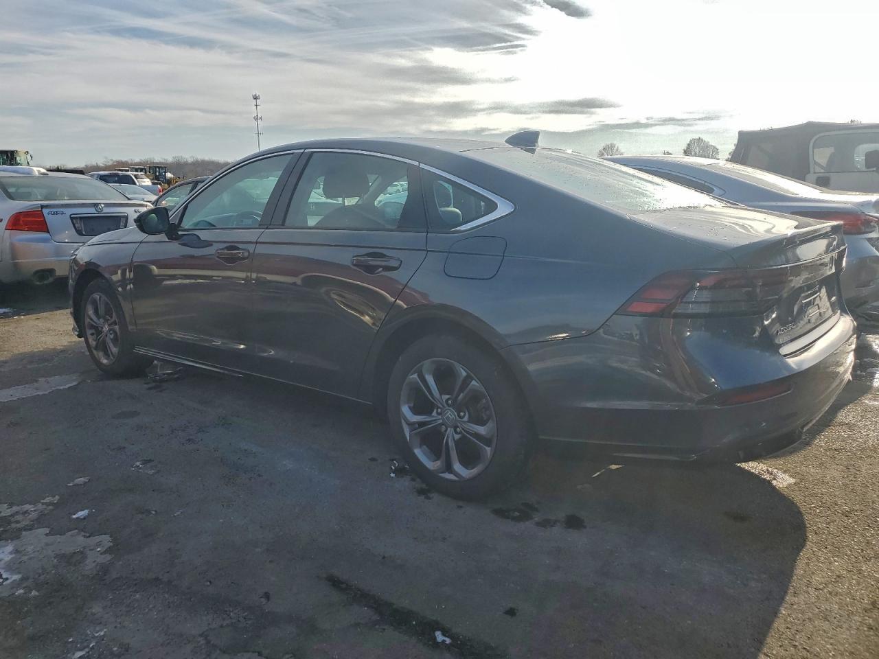 2025 Honda Accord Hybrid Exl - Фото 2