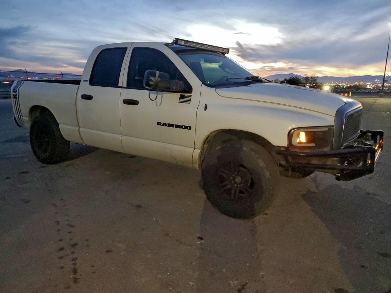 2002 Dodge Ram 1500 - Фото 4
