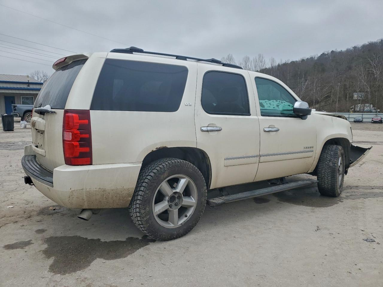 2013 Chevrolet Tahoe K1500 Ltz - Image 3