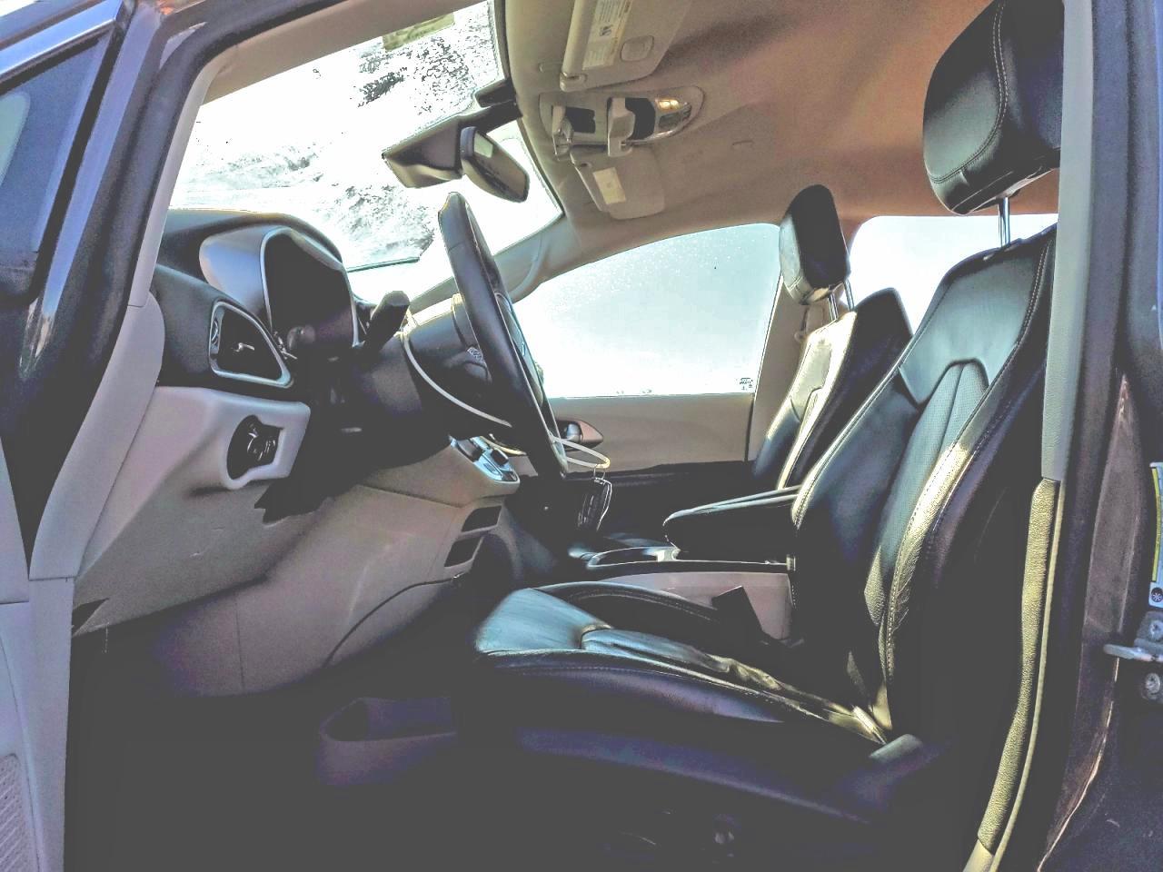 2022 Chrysler Pacifica Touring L - Фото 7
