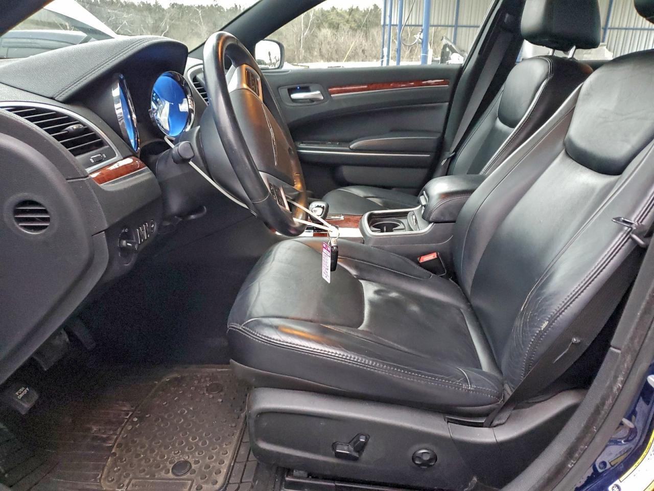 2014 Chrysler 300 - Фото 7