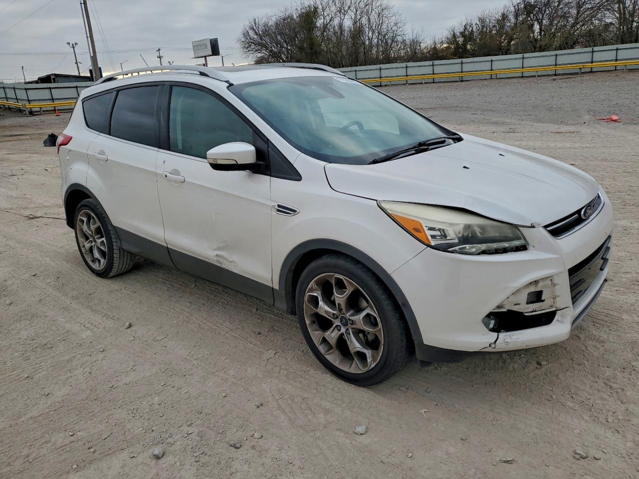2015 Ford Escape Titanium - Image 4