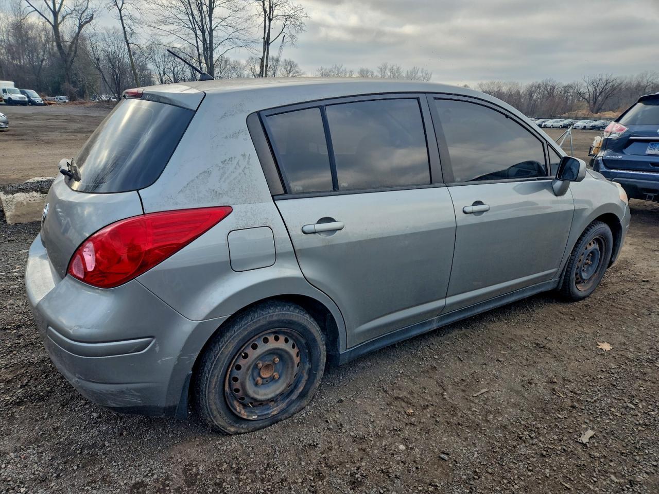 2008 Nissan Versa S - Image 3