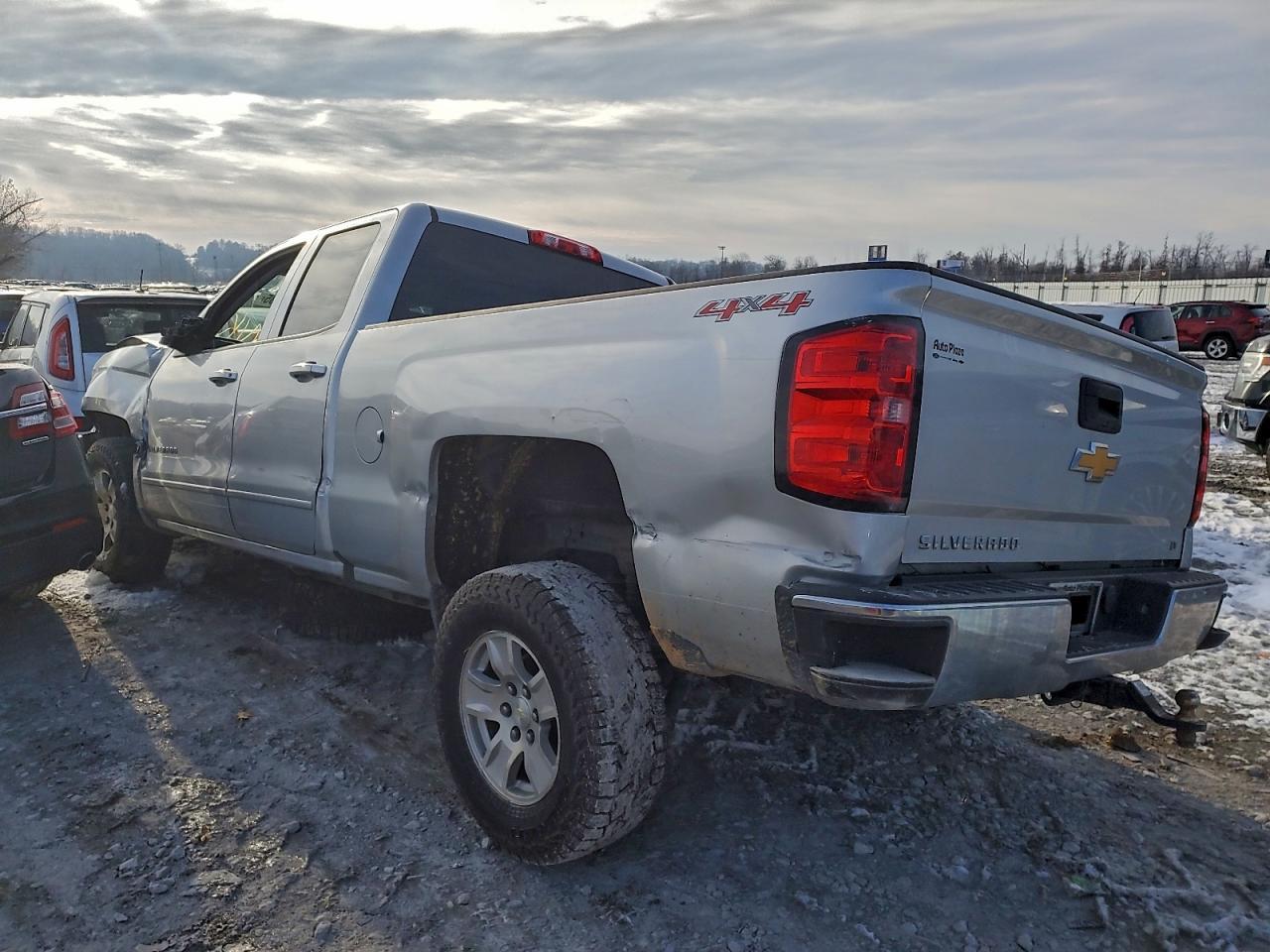 2016 Chevrolet Silverado K1500 Lt - Image 2