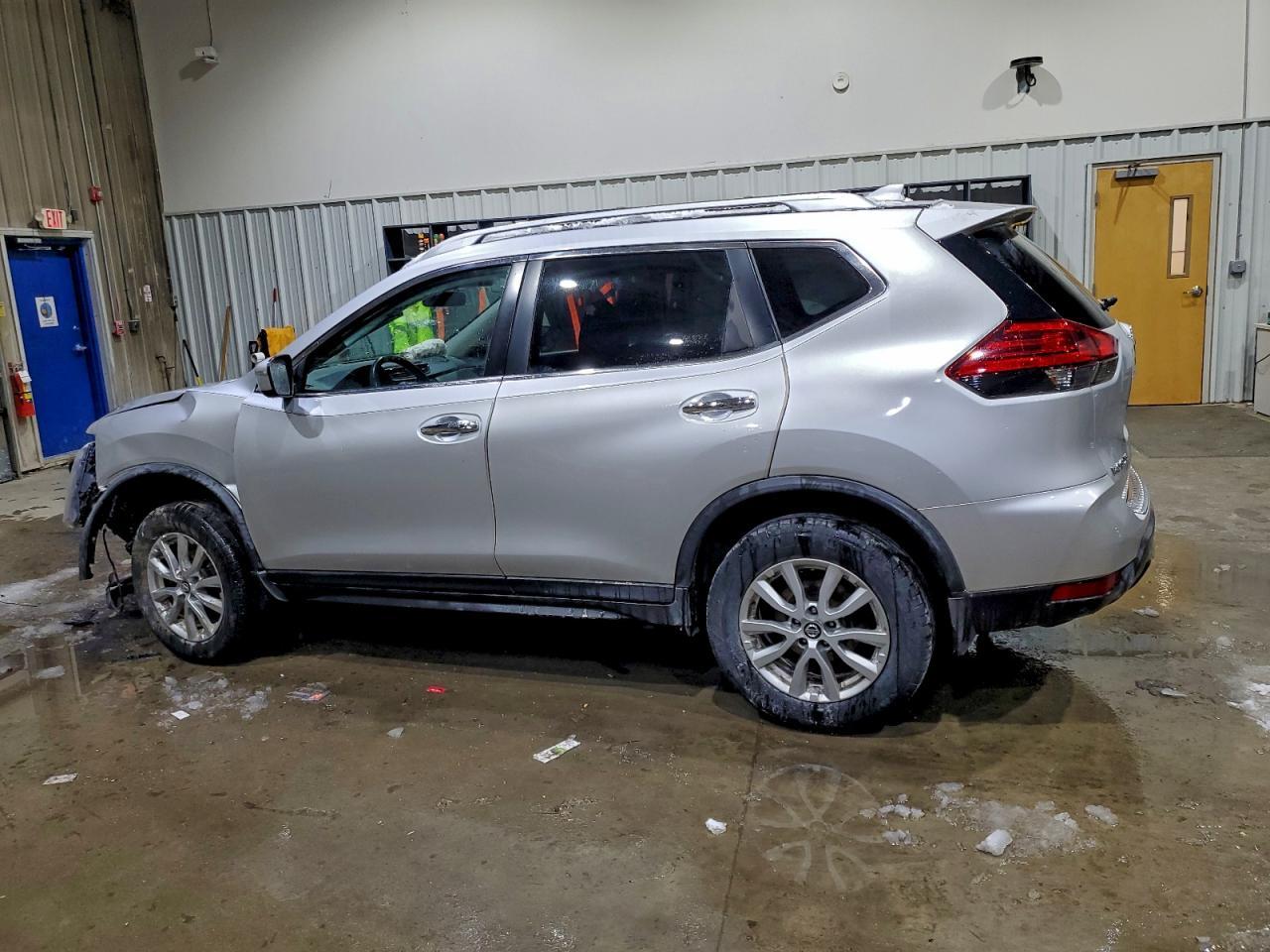 2017 Nissan Rogue S - Image 2