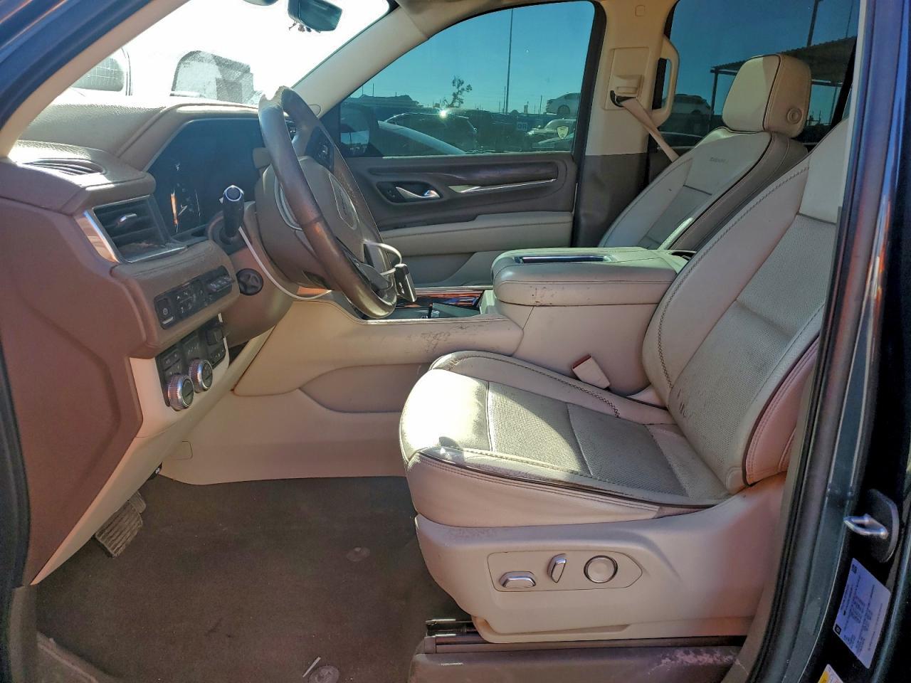 2021 GMC Yukon Denali - Image 7