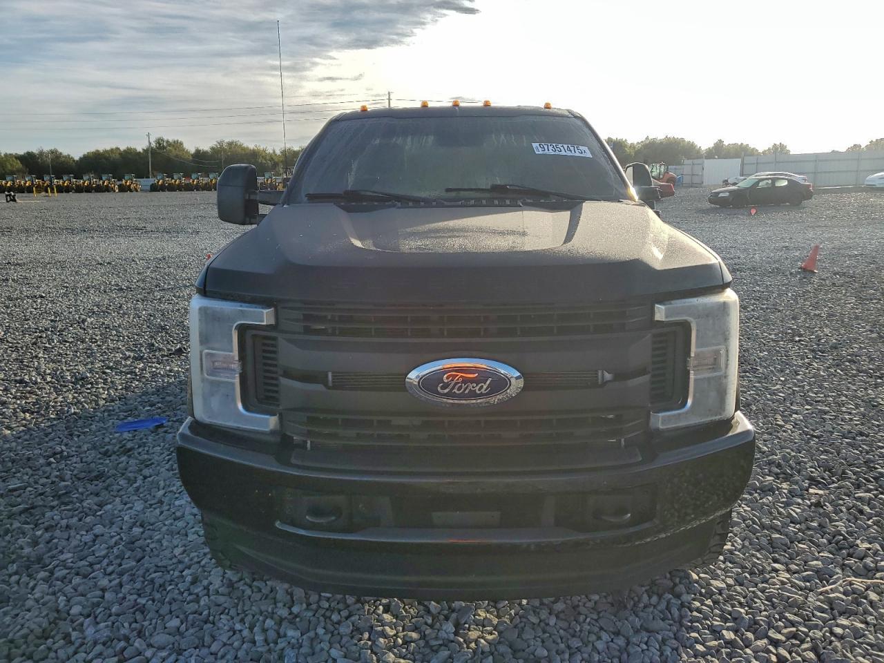 2019 Ford F250 Super Duty - Image 5