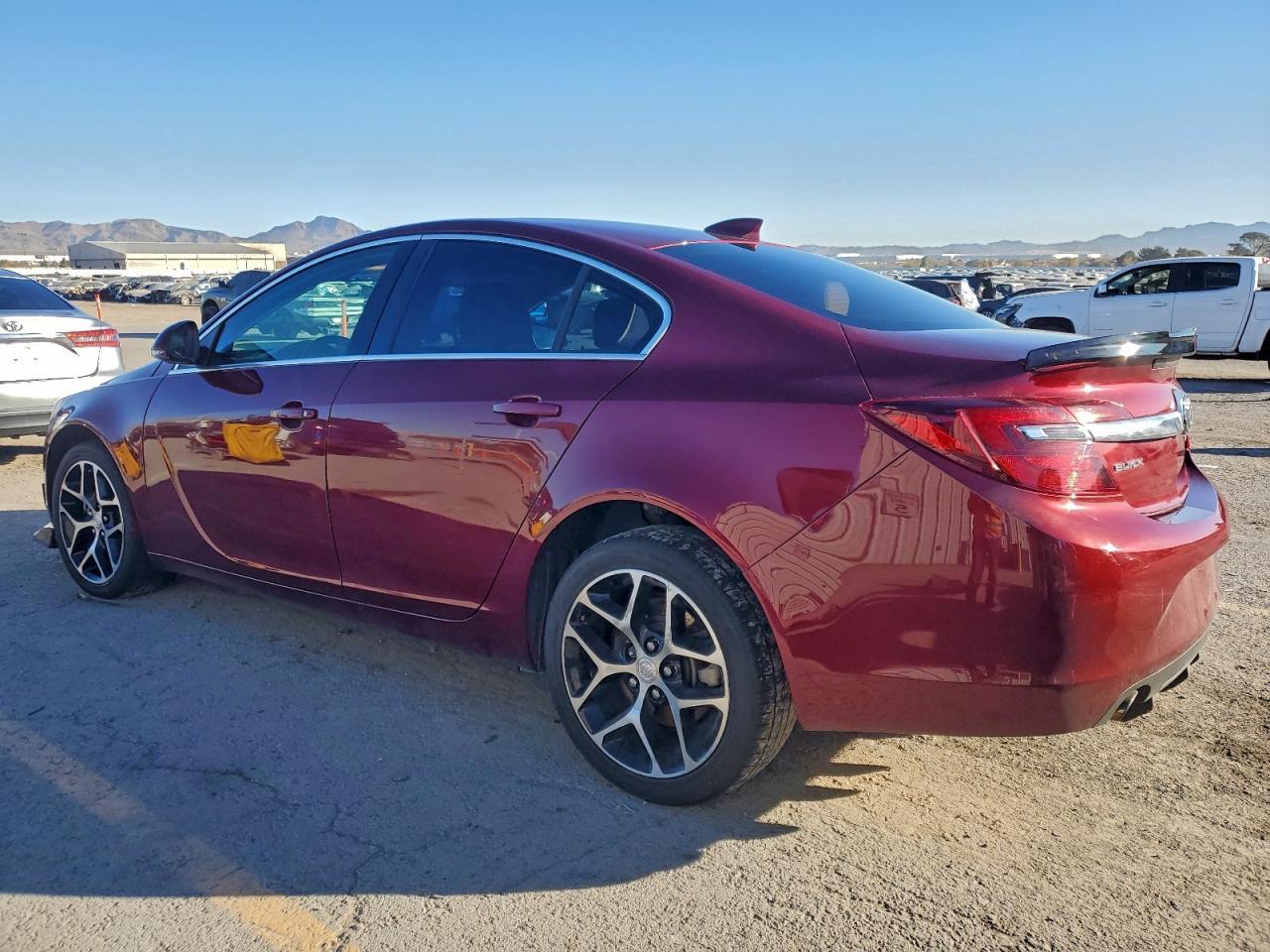 2017 Buick Regal Sport Touring - Image 2