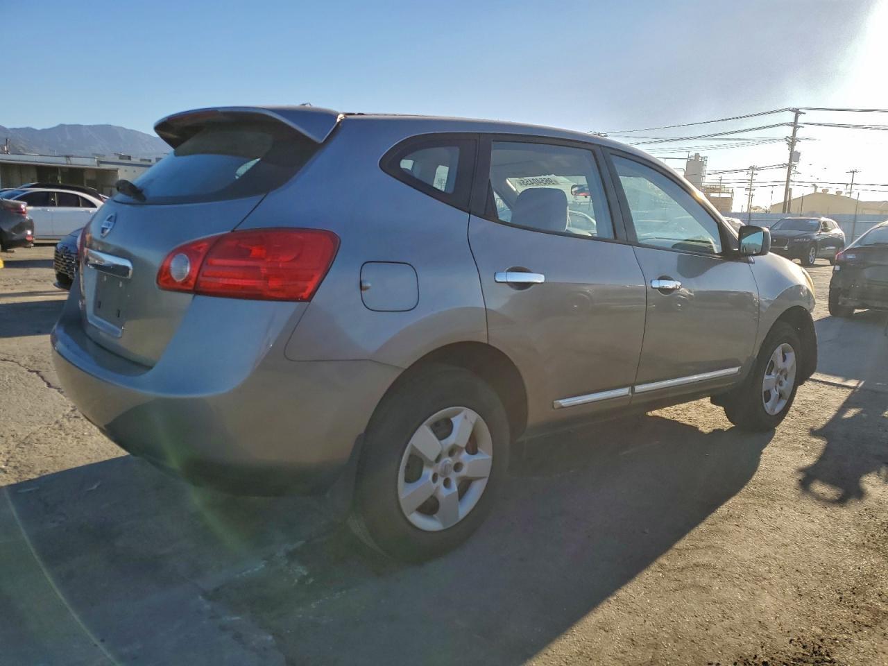 2011 Nissan Rogue S - Image 3
