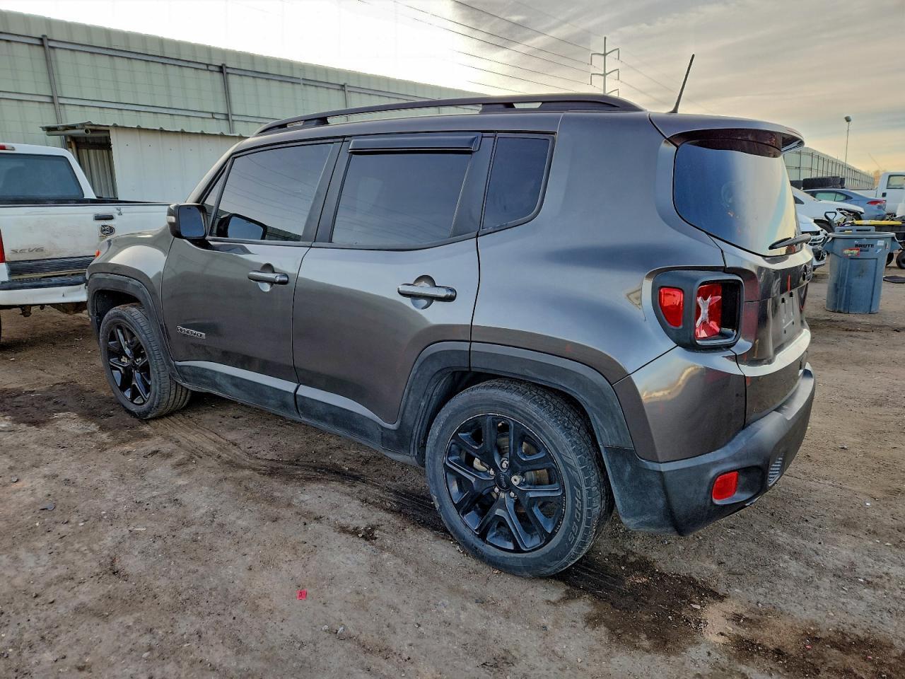 2018 Jeep Renegade Latitude - Фото 2