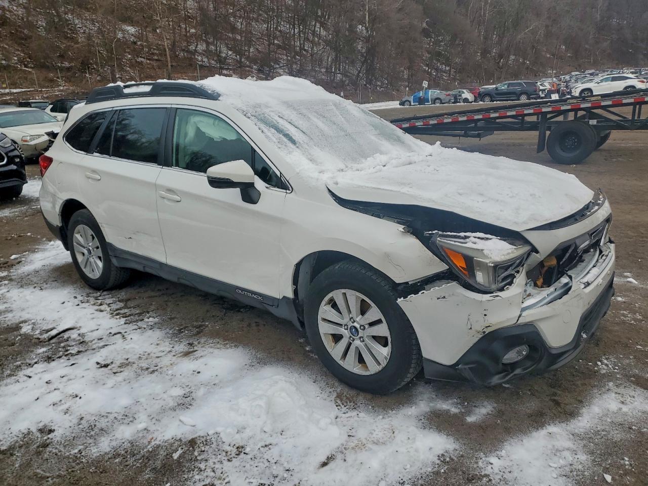 2019 Subaru Outback 2.5I Premium - Image 4