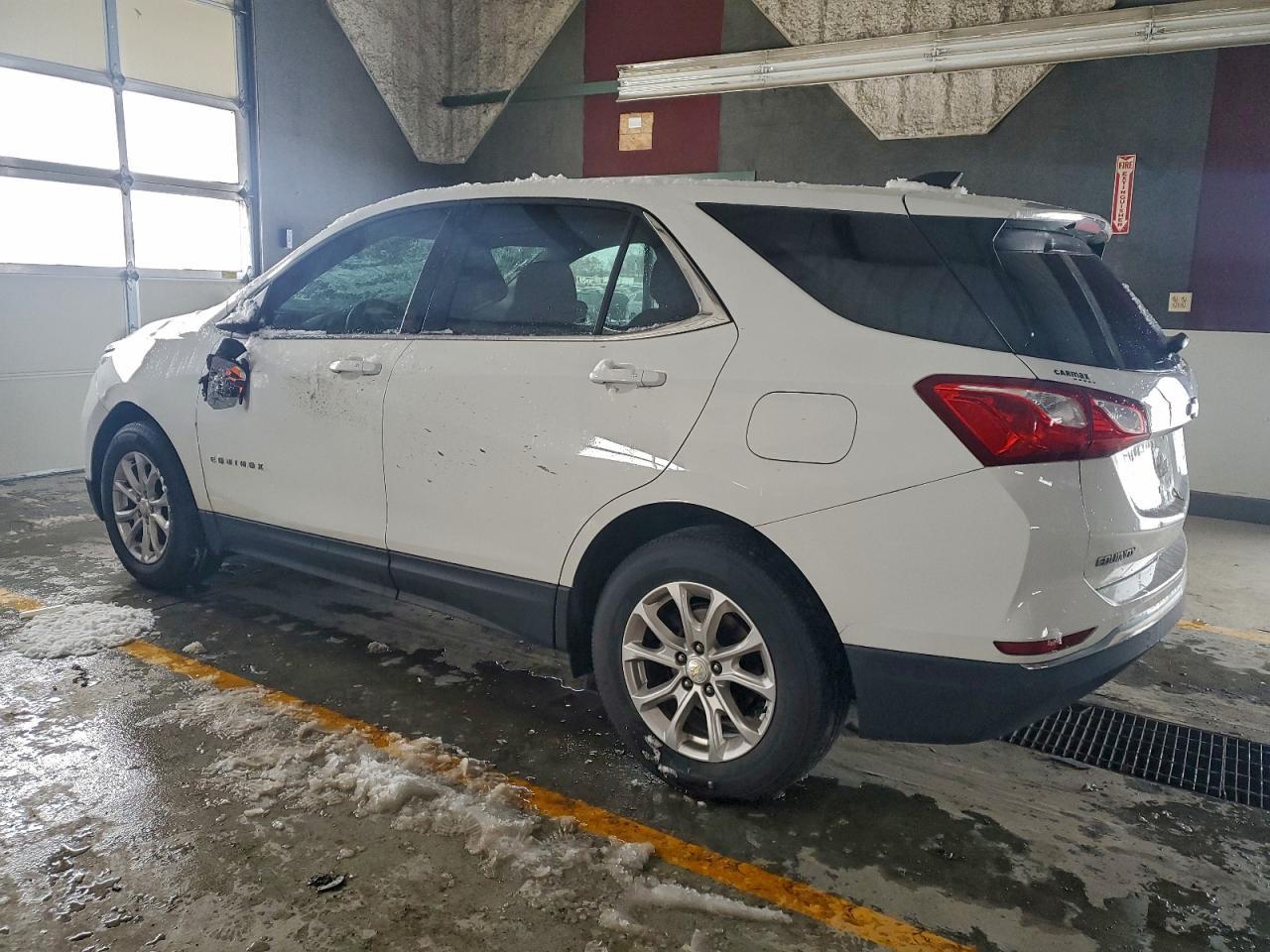2018 Chevrolet Equinox Lt - Image 2