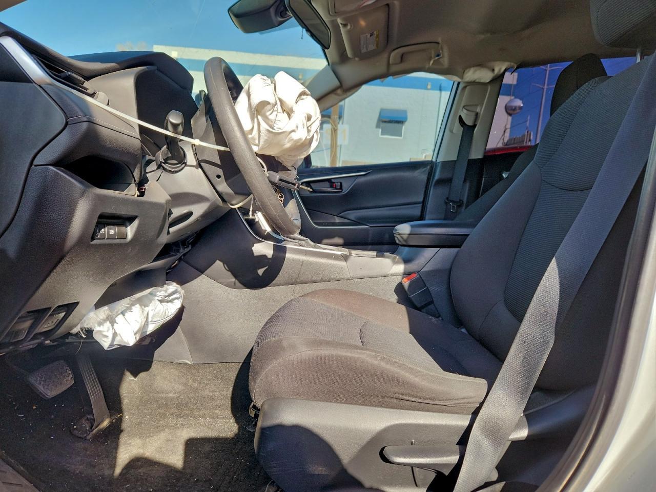 2021 Toyota Rav4 Le - Image 7