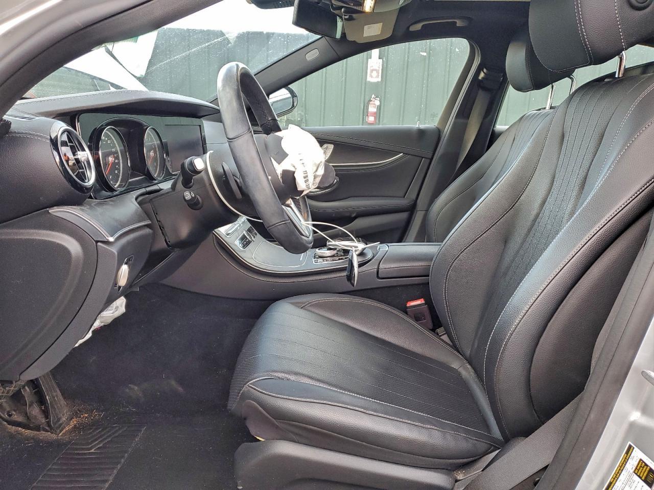 2019 Mercedes-Benz E 300 4Matic - Фото 7