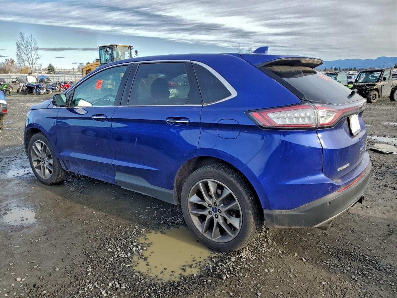 2015 Ford Edge Titanium - Image 2