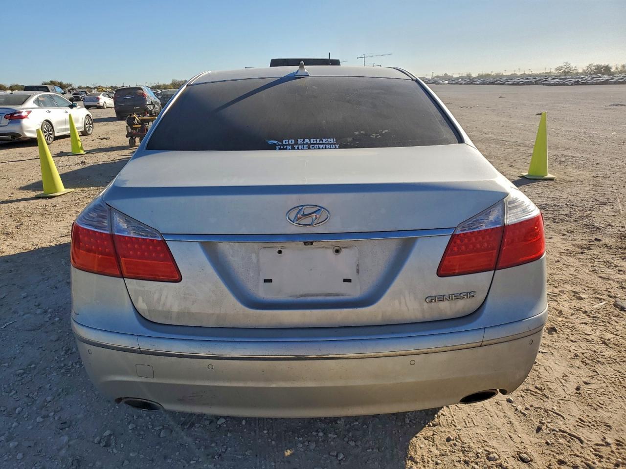 2011 Hyundai Genesis 3.8L - Фото 6