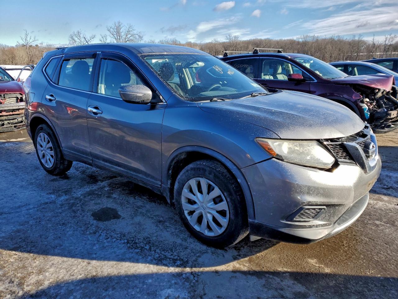 2015 Nissan Rogue S - Фото 4