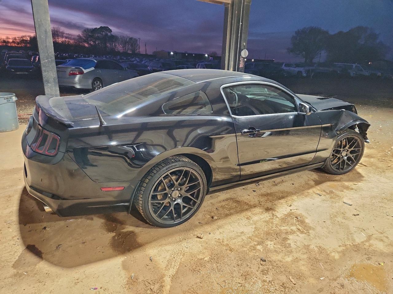 2013 Ford Mustang Gt - Фото 3
