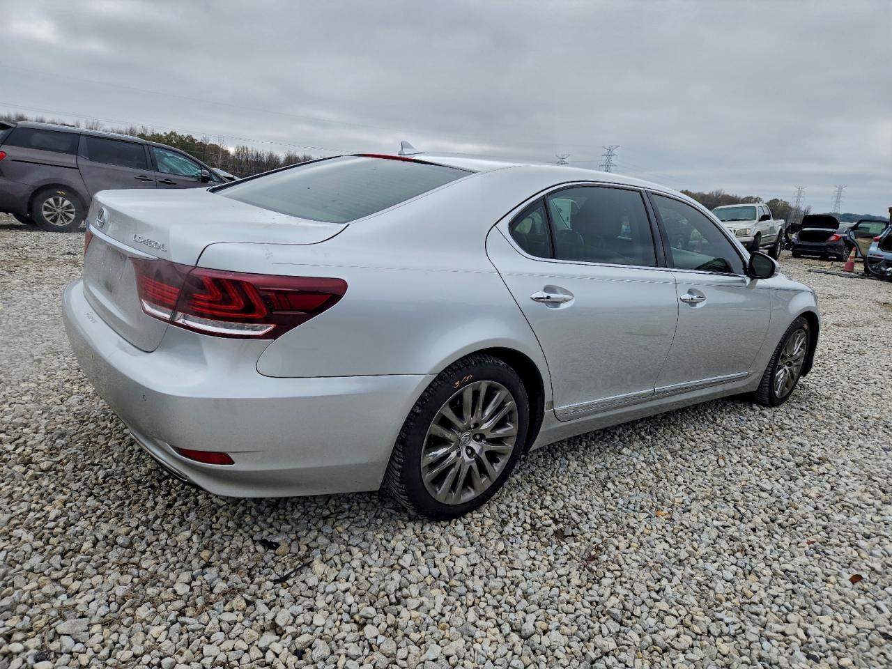 2013 Lexus Ls 460 - Image 3