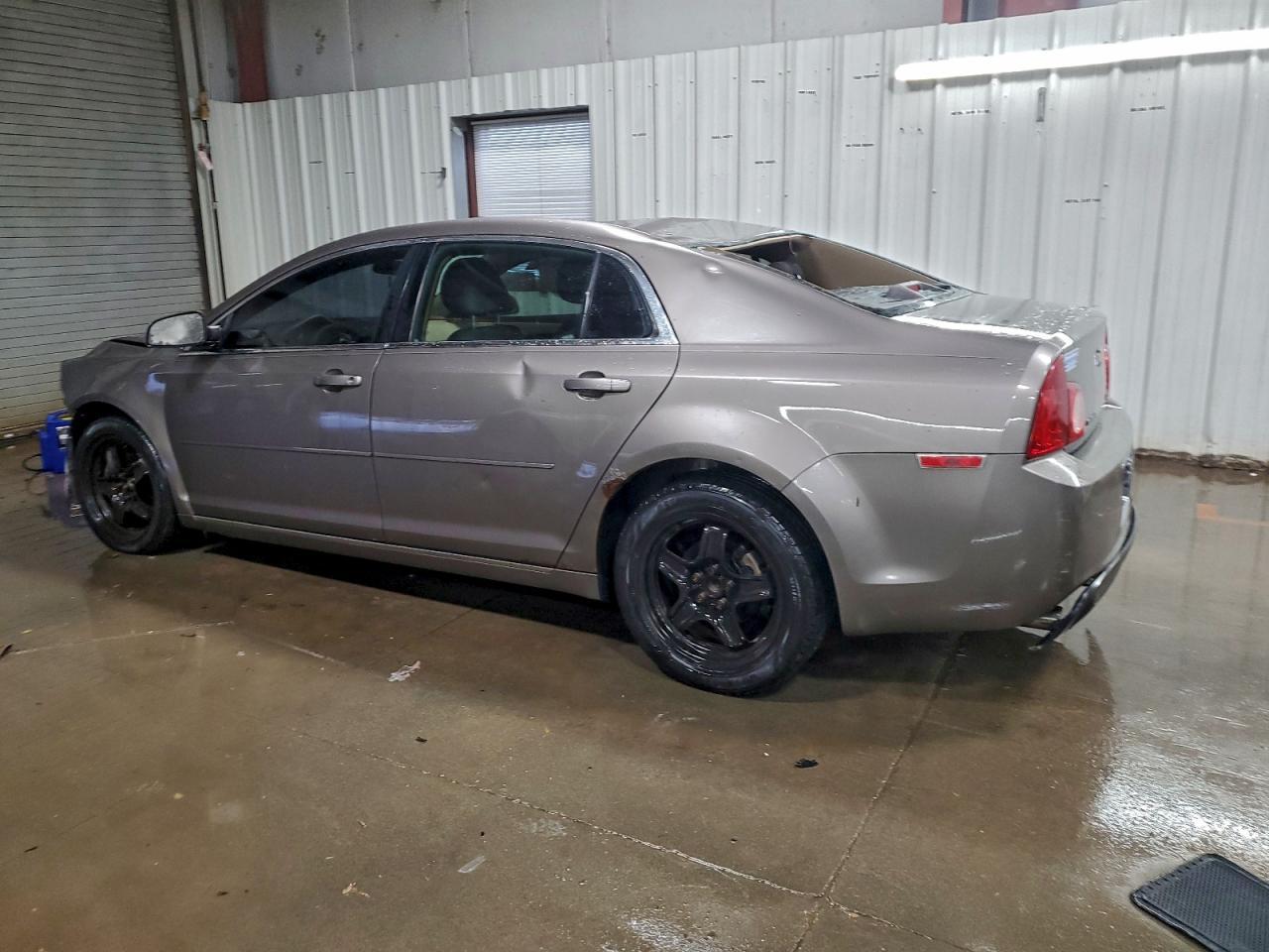 2010 Chevrolet Malibu 1Lt - Фото 2