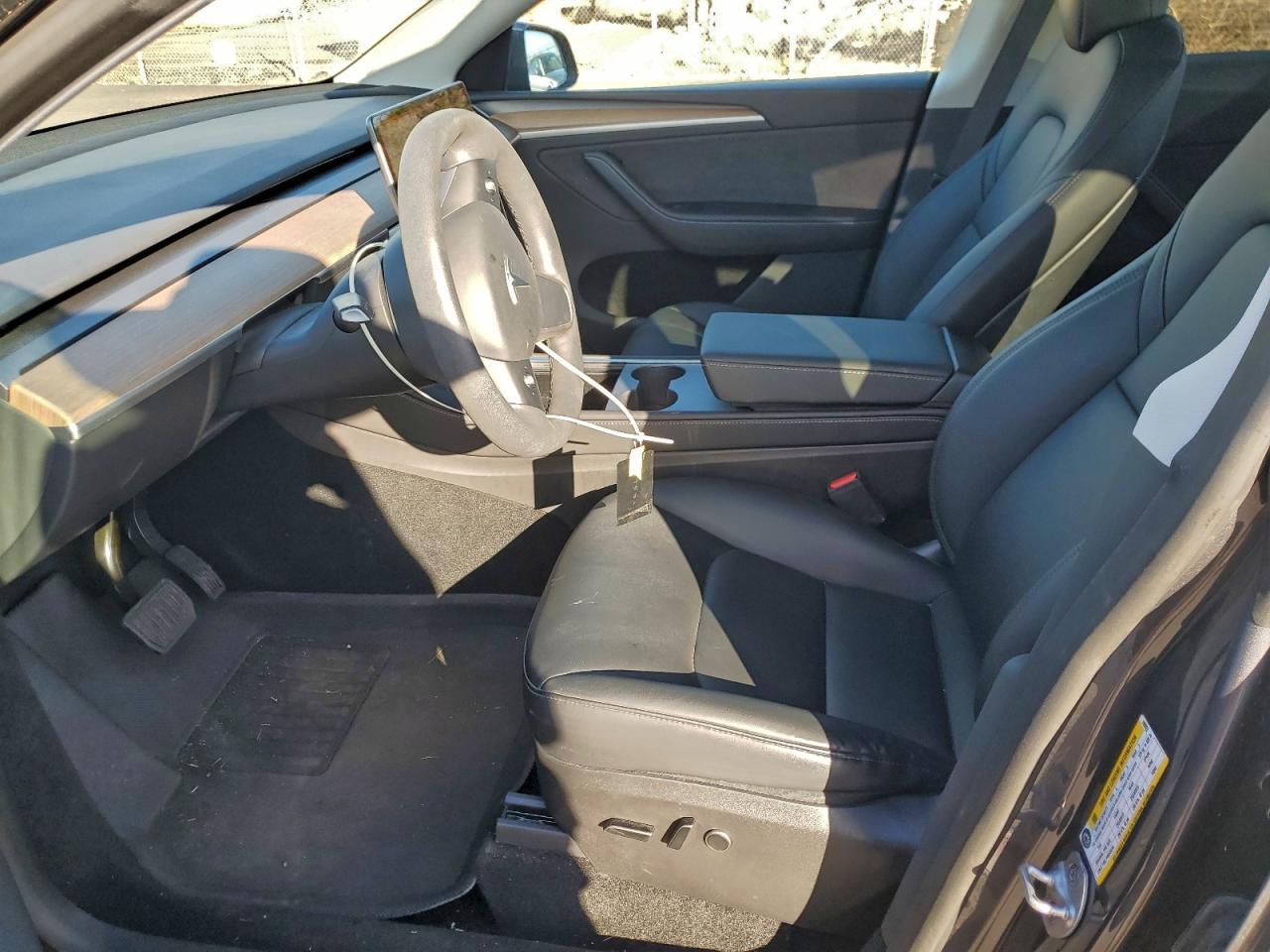 2023 Tesla Model Y - Фото 7