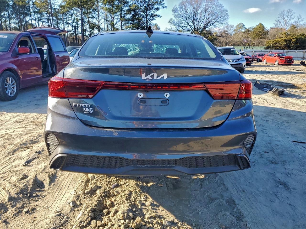 2024 Kia Forte - Image 6