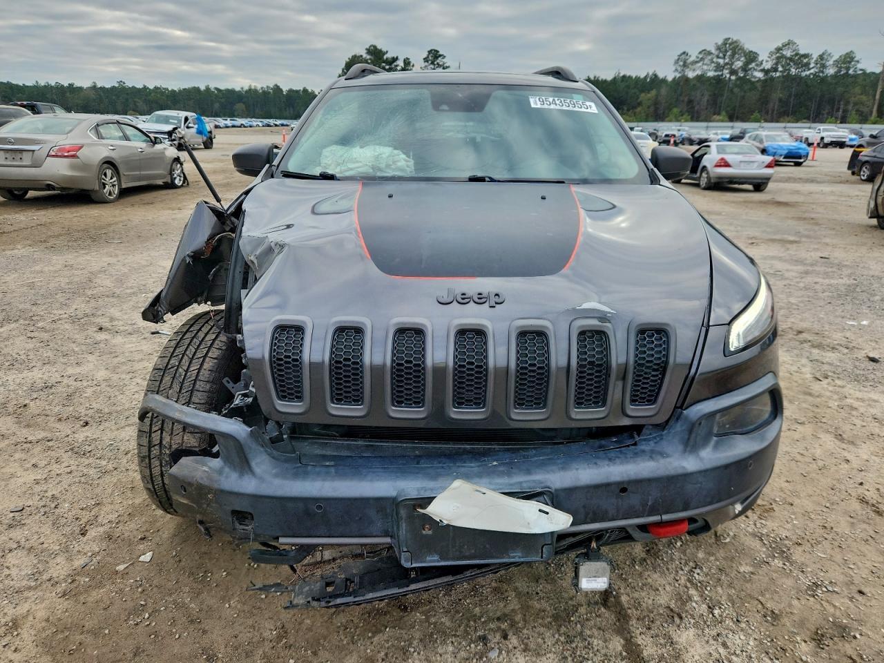 2014 Jeep Cherokee Trailhawk - Image 5